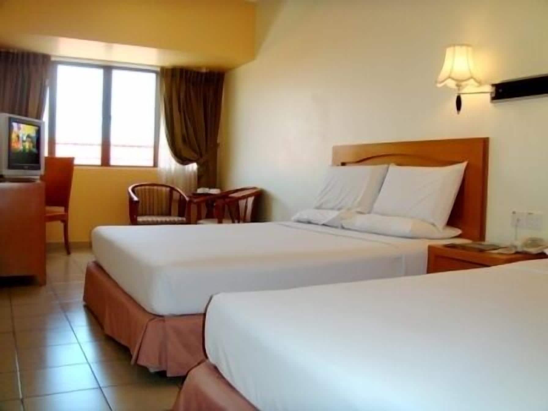 קוטה קינבלו Megah D'Aru Hotel מראה חיצוני תמונה