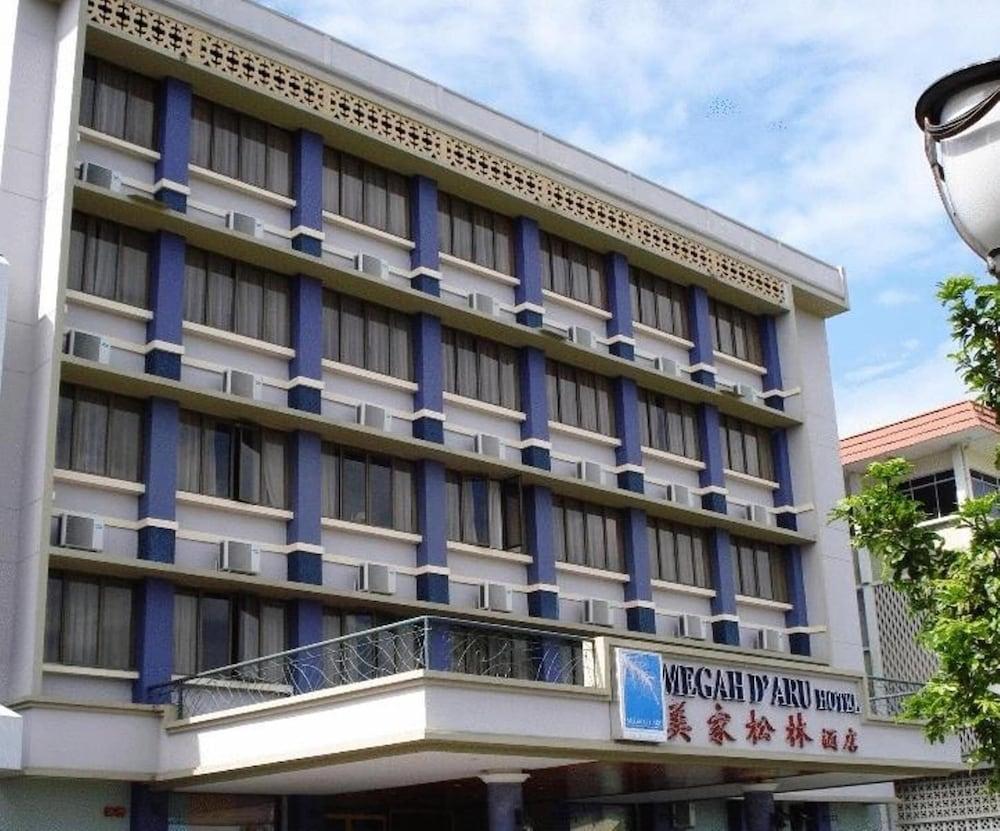 קוטה קינבלו Megah D'Aru Hotel מראה חיצוני תמונה