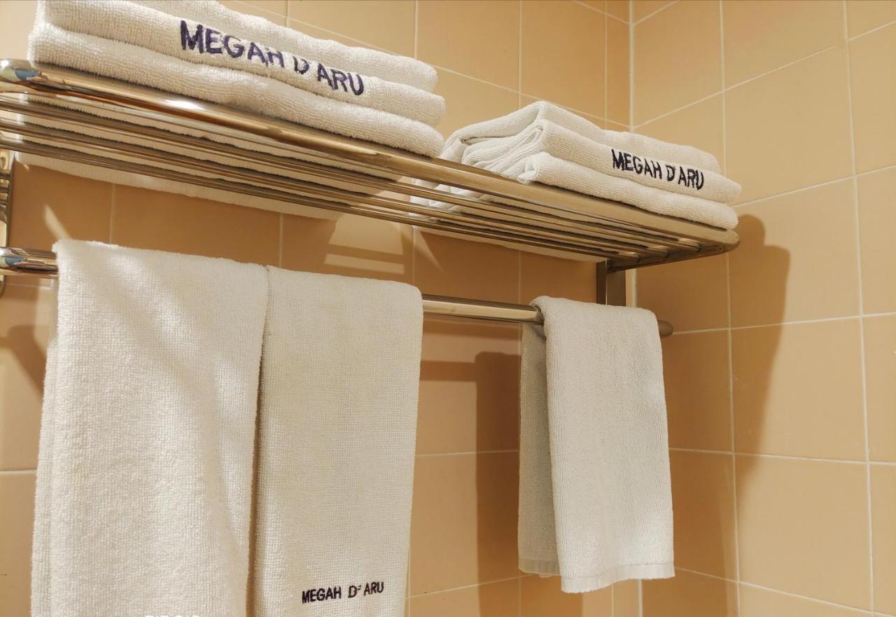 קוטה קינבלו Megah D'Aru Hotel מראה חיצוני תמונה