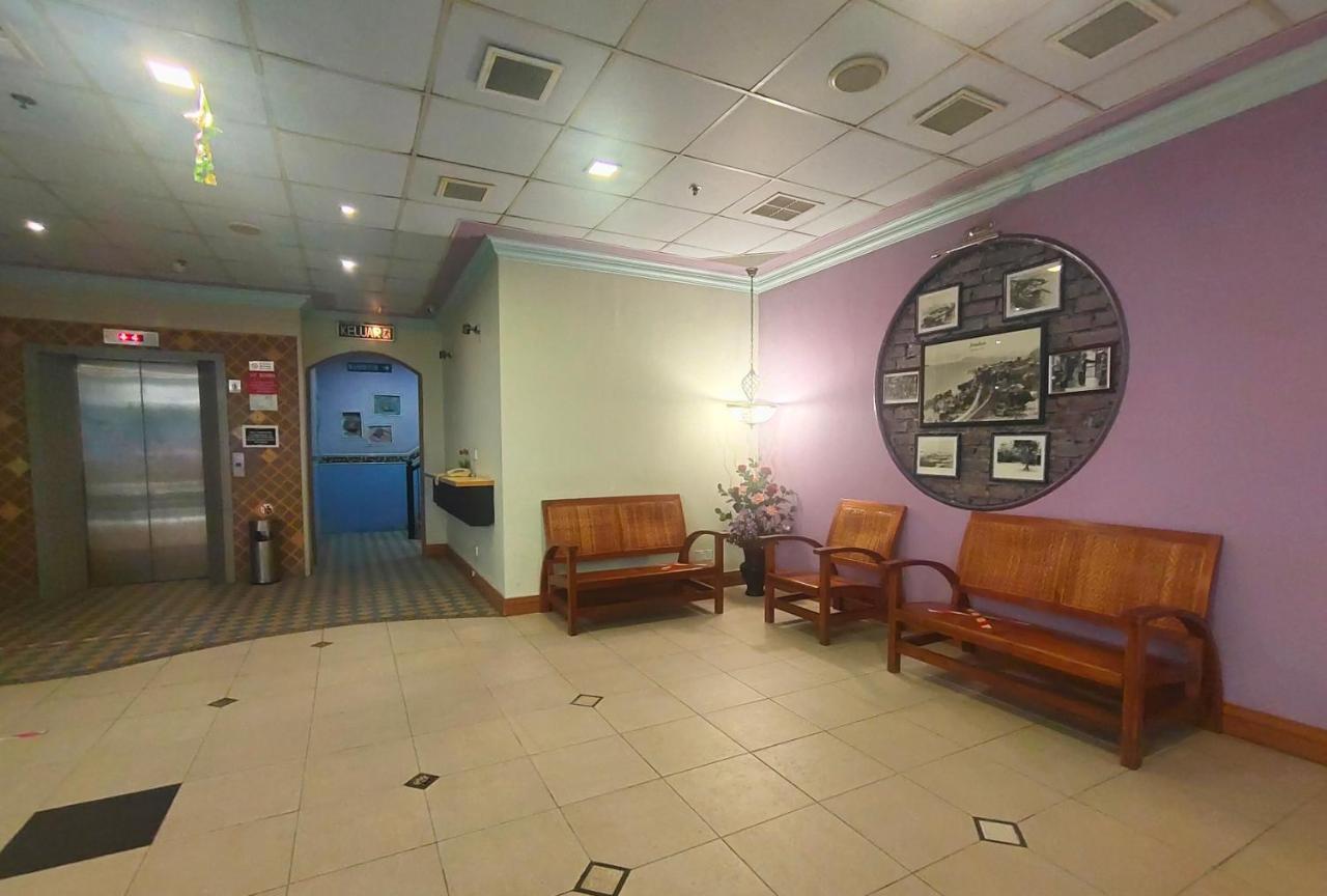 קוטה קינבלו Megah D'Aru Hotel מראה חיצוני תמונה