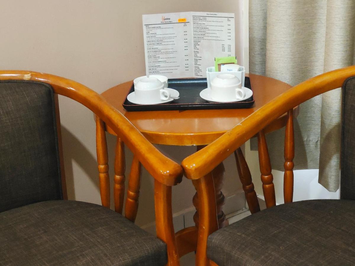 קוטה קינבלו Megah D'Aru Hotel מראה חיצוני תמונה