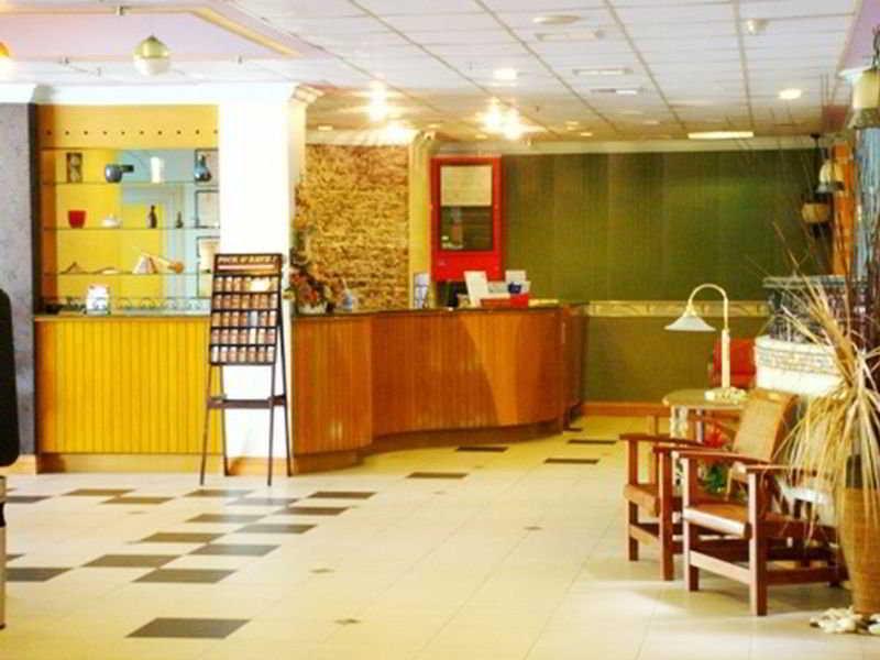 קוטה קינבלו Megah D'Aru Hotel מראה חיצוני תמונה
