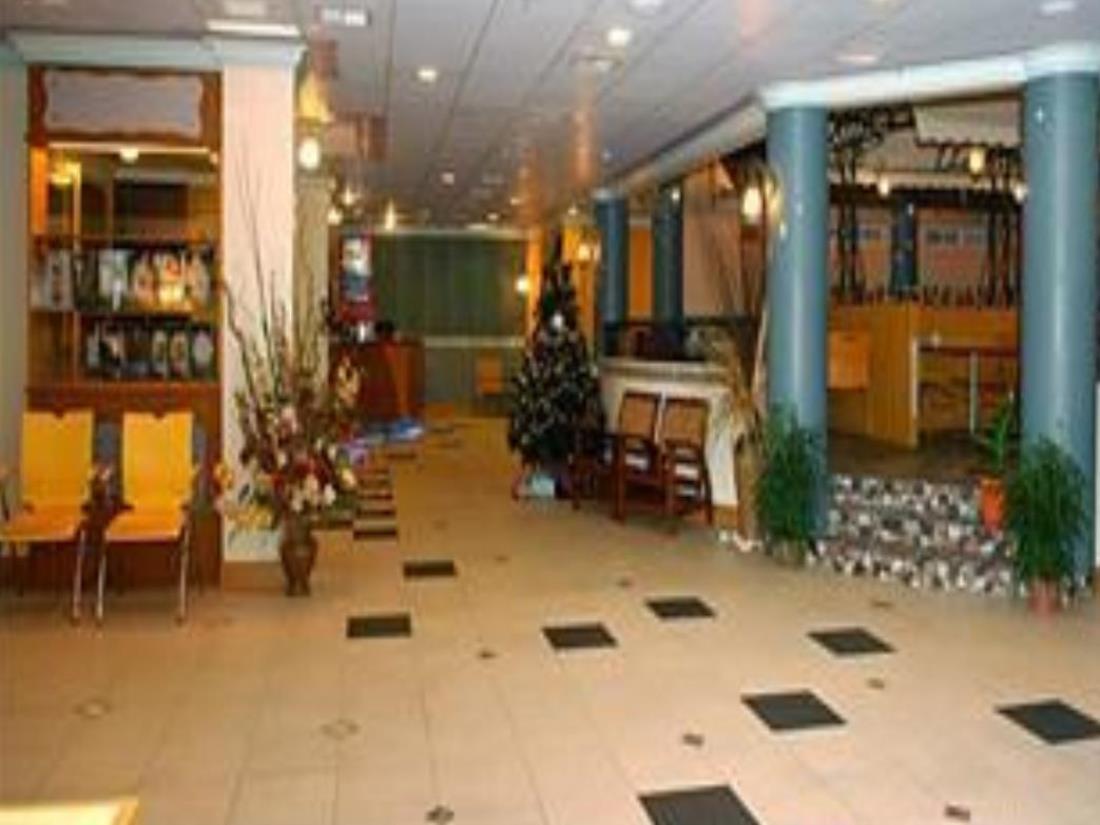 קוטה קינבלו Megah D'Aru Hotel מראה חיצוני תמונה